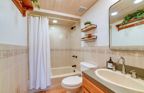 Hilltop Walton Getaway with Picturesque Views! - Foto 15