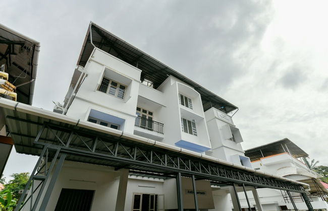 OYO 18602 Home Spacious Stay Near Lulu Mall - Foto 24