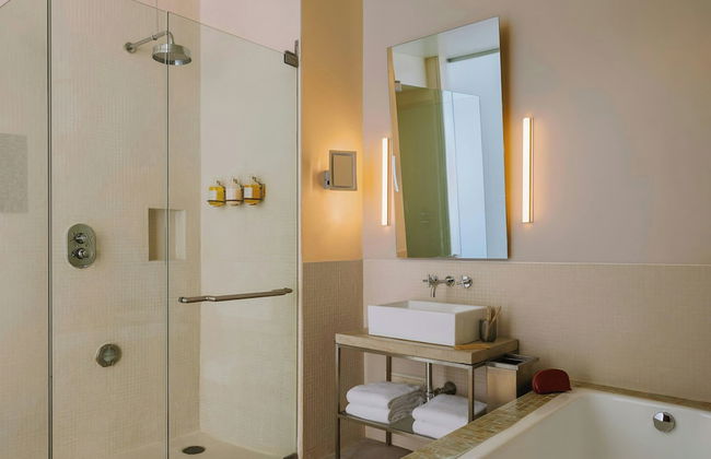 Chambers Hotel Central Park South, Sonder by Marriott Bonvoy - Photo 61