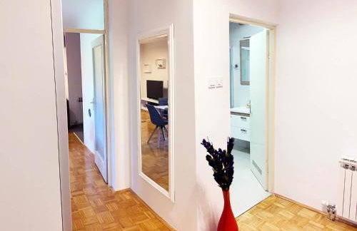 Central Bus Station Apartment - Photo 12