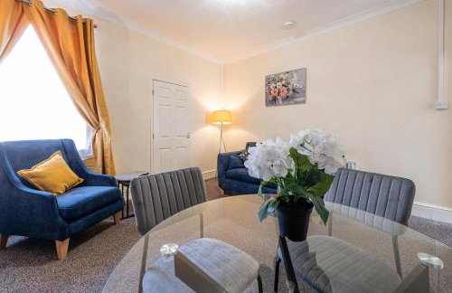 Harbour place in Newcastle under Lyme with Parking, perfect for Contractors or Alton Towers - Foto 18