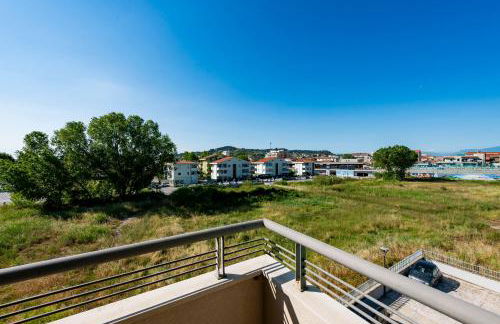 GuestHost - Bright Apartment with Terrace - Photo 35