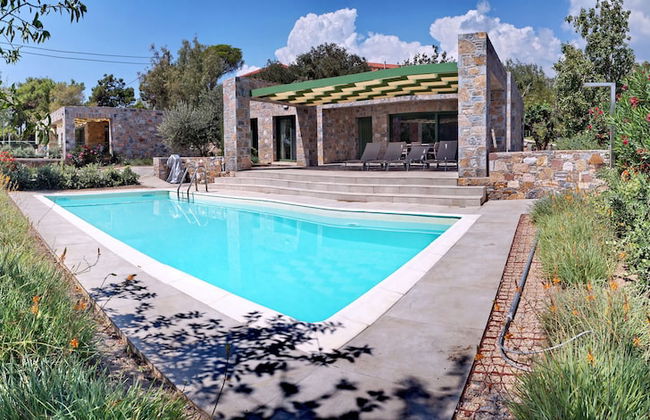 Ouzo Stone House 1, with private pool - Foto 2