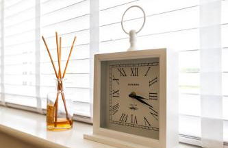 The Pelican Room-converted Cart Lodge near airport - Photo 7