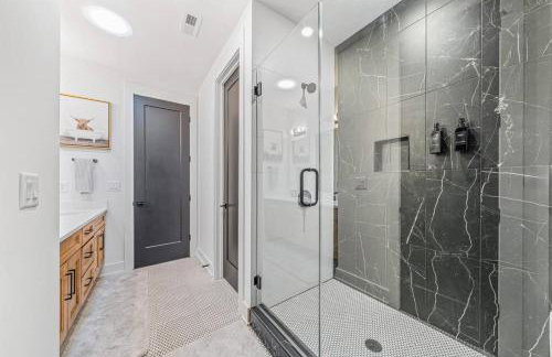 Modern 4BR Uptown Oasis! - Foto 4