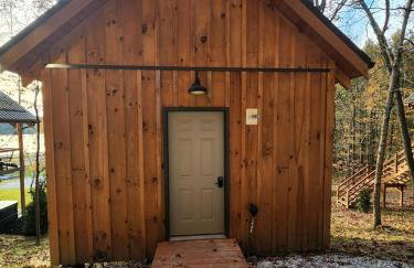 Pet-Friendly Tree Cabin by Tappan Lake with Lofted Space in Ohio - Foto 13