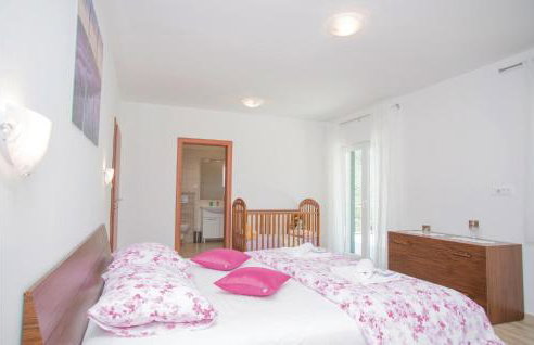 Beautiful Home In Zagvozd With Sauna - Foto 24