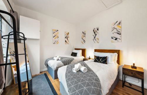 3 Bed Flat - Sleeps 6 - Parking - Wifi - Foto 8