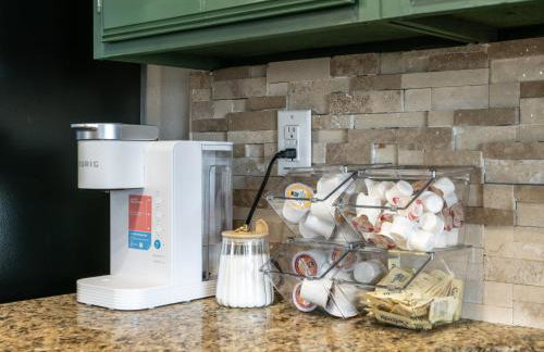 Red Door Hideaway 3BD Hot Tub Foosball - Foto 15