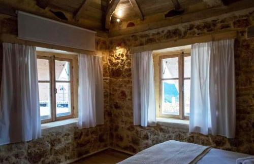 Agios Ioannis Stone Cottage with Private Heated Pool & Hydro-massage - Foto 21