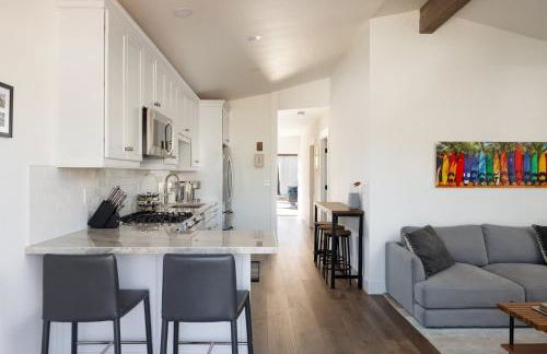 2BD Sashas Bungalow Beach Vibes 1 Block Away - Foto 11