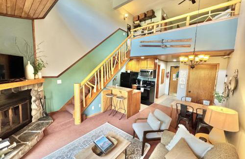 The Oak Cottage Ski in out Pool Hot Tub Views of Lutsen Mtn - Foto 10