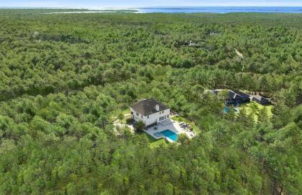 Luxury Hilltop Villa East Quogue - Foto 12