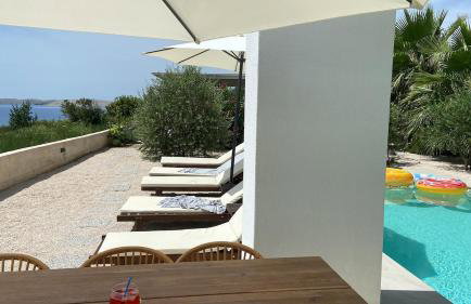 Villa Rocky Beach - Photo 36