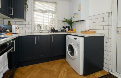 Asher Suite - Cozy 2BR Home with Parking & WIFI - Foto 51