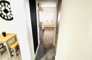 Yastayzzz at Studio 5 Bransford Rd - Foto 9