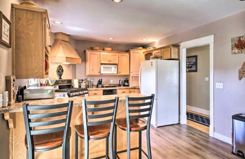 Nautical Lubec Cottage with Fire Pit and Grill! - Foto 8