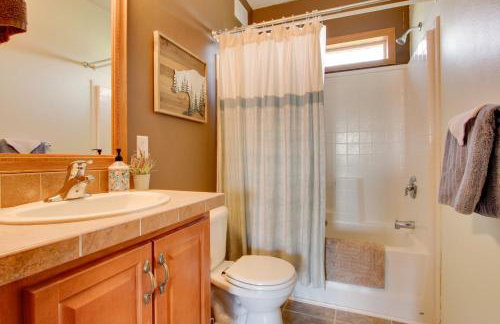 Spacious Canyon Ferry Lake House with Bar and Views! - Foto 20