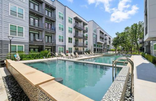 99 Modern 2B2B Near Stockyards, Resort Pool & Gym, 7M to Dickies Stadium, 15M to AT&T stadium - Foto 7