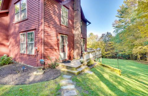 Tranquil 3 BR Stockbridge House with Private Deck! - Foto 33