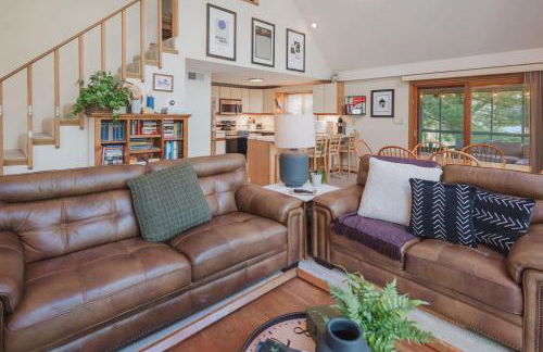 Fireplace Fire Pit Covered Porch & Resort Access - Foto 10