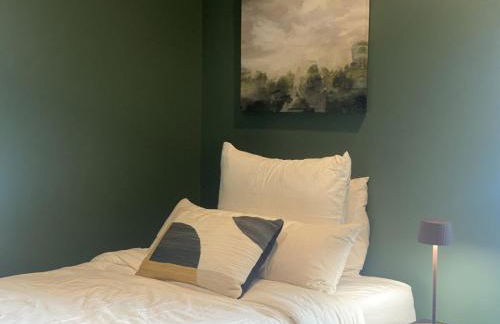 Wanderlust - completely renovated downtown cottage - Foto 13