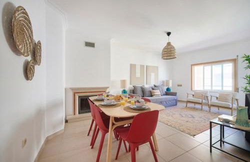 Spacious Apt Near Beach & Train, By TimeCooler - Foto 9