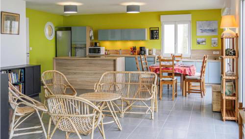 Nice Home In Pirou With House Sea View - Photo 4