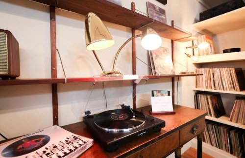 Artistic Vintage Loft in Williamsburg - Photo 3