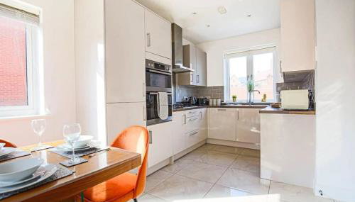 4 bed house in Milton Keynes - freeparking - wifi - Foto 4