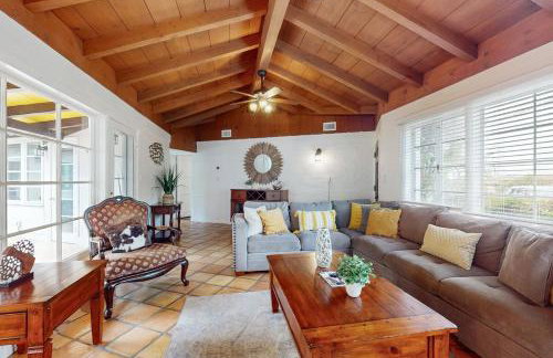 La Jolla Historic Gem, Hot Tub, Game Room, Garden Oasis with Firepit & Courtyard Dining - Foto 4