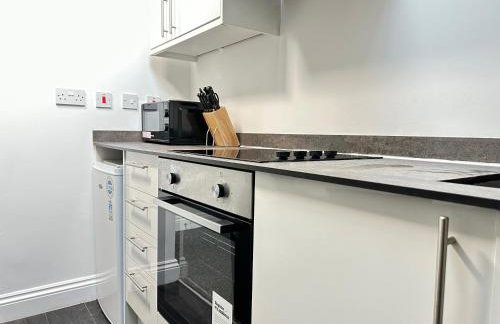 Cozy Two Bedroom Apt in Central Ilkeston with Netflix and Work-ready - Foto 27