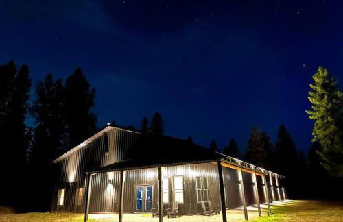 Luxe Nordic Barndominium Retreat at Black Pine - Foto 5