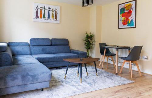 Stylish 3 Bedroom and free parking - Foto 1