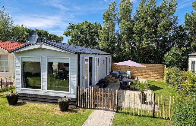 Cozy Chalet With Spacious Garden on a Holiday Park - Foto 12