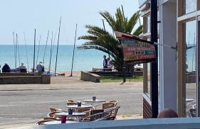 Bexhill Beautiful Sea Front Bungalow - Foto 34