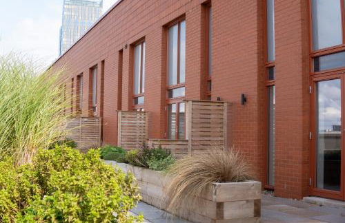 3BDR Penthouse By Torr Property Group Short Lets & Serviced Accommodation With Private Rooftop Garden Manchester - Foto 20