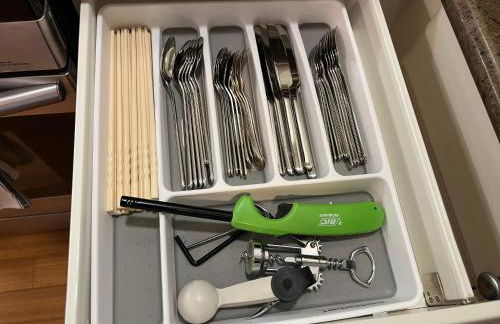 Near Stanford Luxury Retreat 1 Gigabit Fast WiFi Two Car Garage Masterbedroom King Size Bed Walk-in Closet and Walk-in Shower - Foto 18