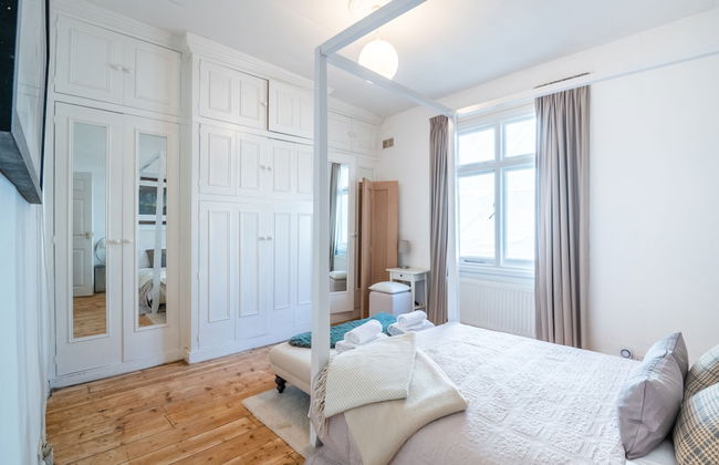 Classic Belgravia Home by Victoria Station by Underthedoormat - Photo 5