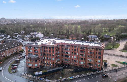 Modern & Cozy 2-Bedroom Apartment plus Parking, Gym, Cinema, Games Room, Workspace - Photo 3