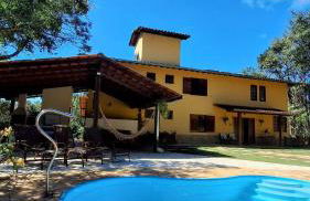 Refúgio em Macacos para até 12 hóspedes com piscina aquecida, 5 suítes e riacho - Foto 1