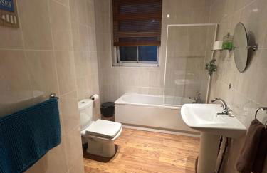 Central Barmouth Town House - Near Beach - Sleeps up to 16! - Foto 9