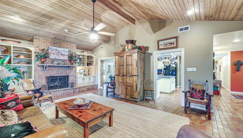 Del Rio Home with Large Yard, BBQ and Fireplace! - Foto 3