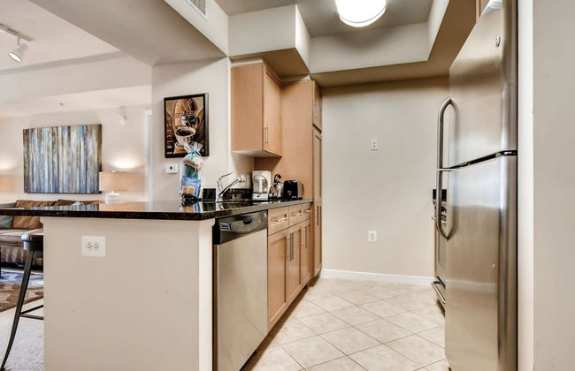 Bluebird Suites in Crystal City - Photo 15