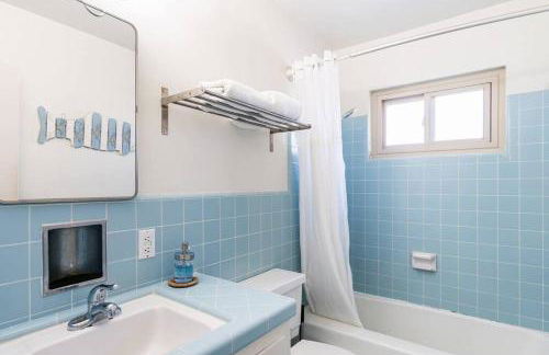 Casa Italia -2BR- FREE Driveway parking for 2 cars - Foto 23