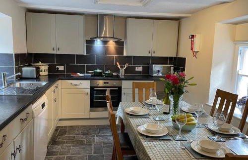 Family-friendly cottage - walk to stunning beach - Foto 34