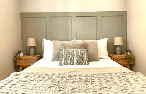 Stunning Apartment-6 Minute walk from Beach-Free Parking - Photo 10