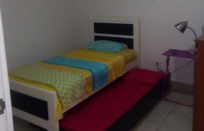 Room in Guest Room - Room in Comfortable Apartment Located on the Beach Very Close to the City - Foto 6