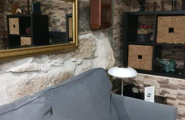 Pequena Casa rústica com piscina - Foto 12