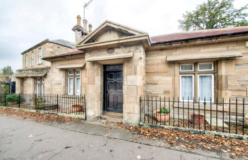 GuestReady - Classic Charm near Holyrood Park - Foto 48